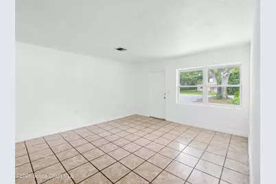 87 NW Irwin Avenue, West Melbourne, FL 32904 - Photo 4