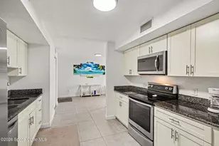 303 Audubon Dr, Melbourne, FL 32901 - Photo 10