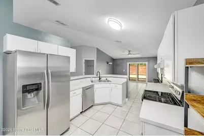 1664 Vista Lake Circle, Melbourne, FL 32904 - Photo 4