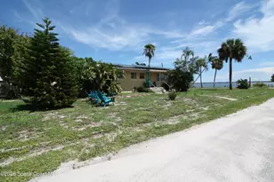 2910 Riverview Dr, Melbourne, FL 32901 - Photo 1