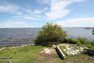 2910 Riverview Dr, Melbourne, FL 32901 - Photo 20