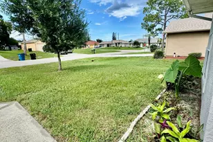 1506 Hardwicke St NW, Palm Bay, FL 32907 - Photo 4