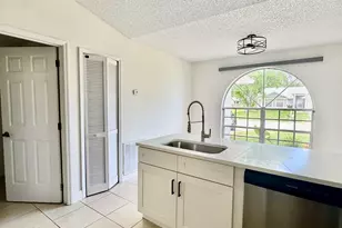 1506 Hardwicke St NW, Palm Bay, FL 32907 - Photo 8