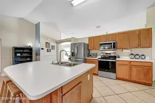 1345 Coventry Cir, Melbourne, FL 32904 - Photo 8