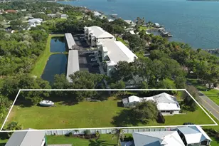 13485 N Indian River Dr, Sebastian, FL 32958 - Photo 4
