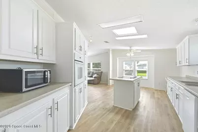 304 Portside Lane, Edgewater, FL 32141 - Photo 16