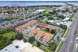719 Lanai Cir, Melbourne, FL 32937 - Photo 6