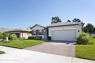 527 Old Country Rd S E, Palm Bay, FL 32909 - Photo 2
