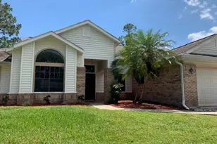 1098 Elmsford St NW, Palm Bay, FL 32907 - Photo 2