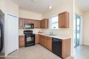 471 Bluefields St SE, Palm Bay, FL 32909 - Photo 8