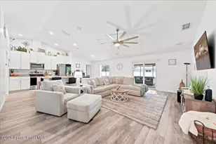 427 Hammond St SW, Palm Bay, FL 32908 - Photo 10