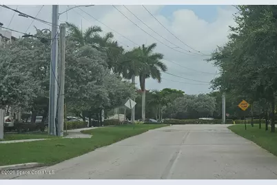 4167 Crystal Lake Drive, Deerfield Beach, FL 33442 - Photo 4