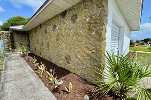 125 S Rosiland Ct, Merritt Island, FL 32952 - Photo 2