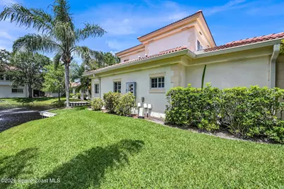 568 7th Square #101, Vero Beach, FL 32962 - Photo 1