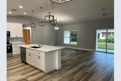 827 Everglade Avenue SE, Palm Bay, FL 32909 - Photo 2
