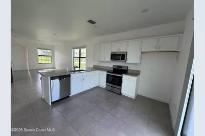 922 S Verona Trace Drive, Vero Beach, FL 32966 - Photo 2