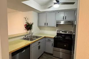 975 NE Sonesta Ave NE, Palm Bay, FL 32905 - Photo 4
