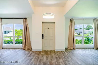 298 Silver Frost Street SE, Palm Bay, FL 32909 - Photo 4