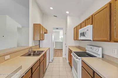 907 Ocaso Lane #201, Rockledge, FL 32955 - Photo 6