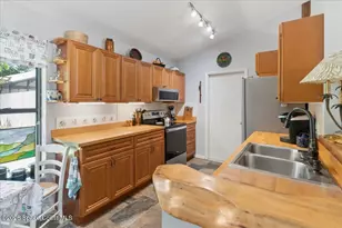 6287 N Mirror Lake Dr, Sebastian, FL 32958 - Photo 6