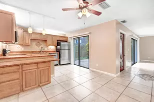 2111 Vista Oaks Cir NE, Palm Bay, FL 32905 - Photo 10