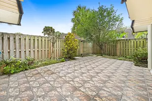 2111 Vista Oaks Cir NE, Palm Bay, FL 32905 - Photo 4
