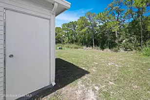 451 E Egret Cir, Barefoot Bay, FL 32976 - Photo 38