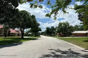 3405 Bent Pine Dr, Fort Pierce, FL 34951 - Photo 4