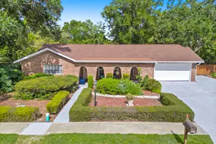 609 Manor Pl, West Melbourne, FL 32904 - Photo 2