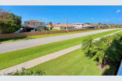 551 Casa Bella Drive #204, Cape Canaveral, FL 32920 - Photo 6