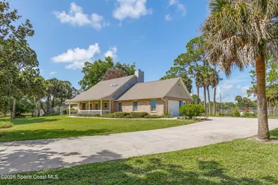 898 Havelock Avenue SW, Palm Bay, FL 32908 - Photo 2