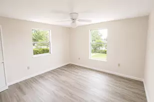 581 Borraclough Ave NW, Palm Bay, FL 32907 - Photo 12