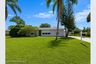 581 Borraclough Avenue NW, Palm Bay, FL 32907 - Photo 2