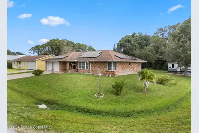1005 Crazyhorse Avenue NW, Palm Bay, FL 32907 - Photo 2