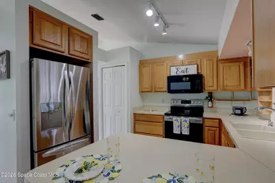 243 Dickens Avenue, Sebastian, FL 32958 - Photo 12