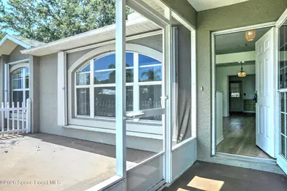 243 Dickens Avenue, Sebastian, FL 32958 - Photo 4