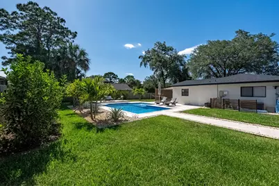 938 Pembroke Avenue NE, Palm Bay, FL 32907 - Photo 12