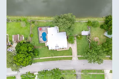 2582 Empire Avenue E, Melbourne, FL 32934 - Photo 36