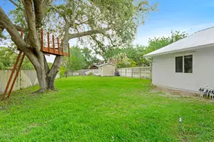 2582 Empire Ave E, Melbourne, FL 32934 - Photo 30