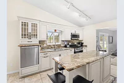 2582 Empire Avenue E, Melbourne, FL 32934 - Photo 18