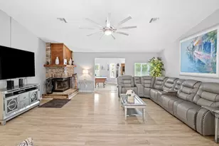 2582 Empire Ave E, Melbourne, FL 32934 - Photo 8
