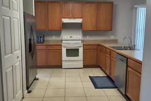 402 Breckenridge Cir SE, Palm Bay, FL 32909 - Photo 4