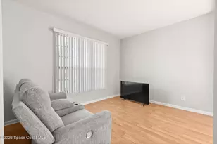 402 Breckenridge Cir SE, Palm Bay, FL 32909 - Photo 2