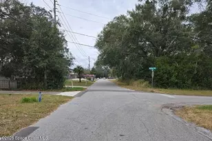 104 E Gardenia Dr, Orange City, FL 32763 - Photo 4