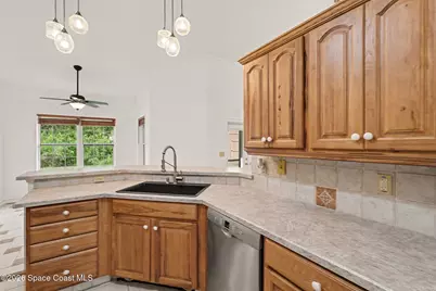 495 Seagrass Avenue, Sebastian, FL 32958 - Photo 8