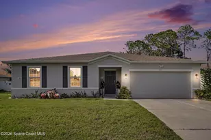 975 Sablon St SE, Palm Bay, FL 32909 - Photo 2