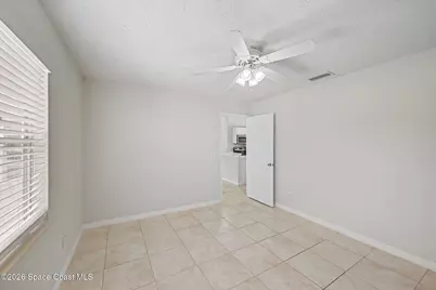 226 12th Street SW, Vero Beach, FL 32962 - Photo 8
