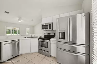 226 12th Street SW, Vero Beach, FL 32962 - Photo 4