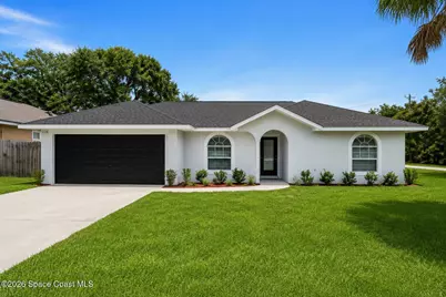 226 12th Street SW, Vero Beach, FL 32962 - Photo 1