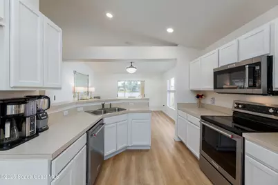 4540 Bellaluna Drive, Melbourne, FL 32904 - Photo 16